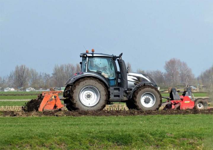 Une entreprise spécialisée dans les travaux agricoles à Dole